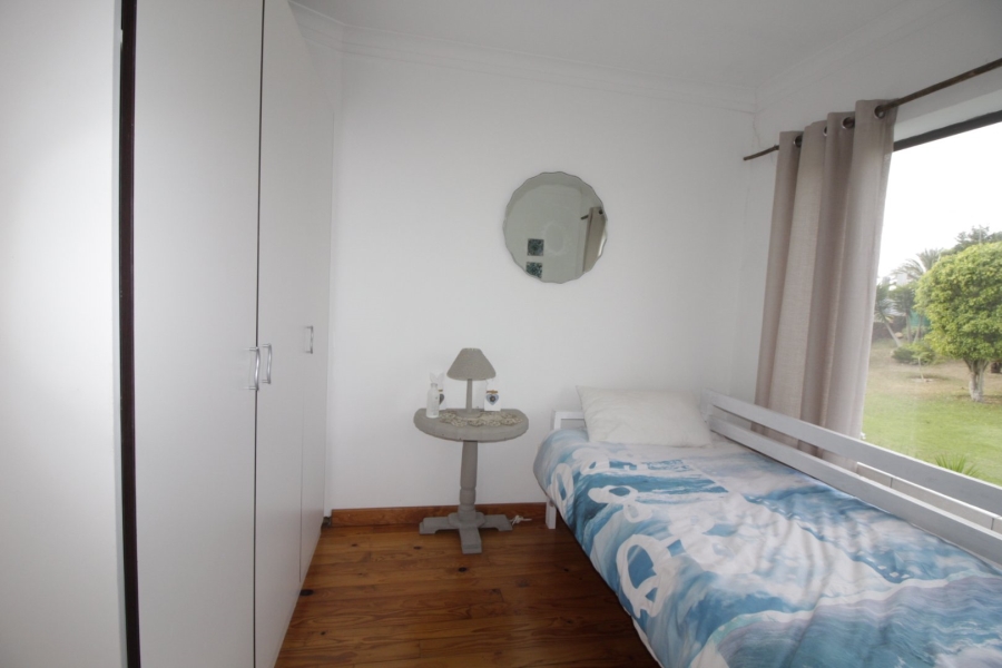 6 Bedroom Property for Sale in Paradise Beach Eastern Cape